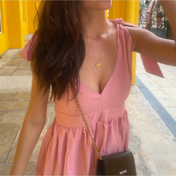 Pink maxi bow dress - Picture 2 of 3